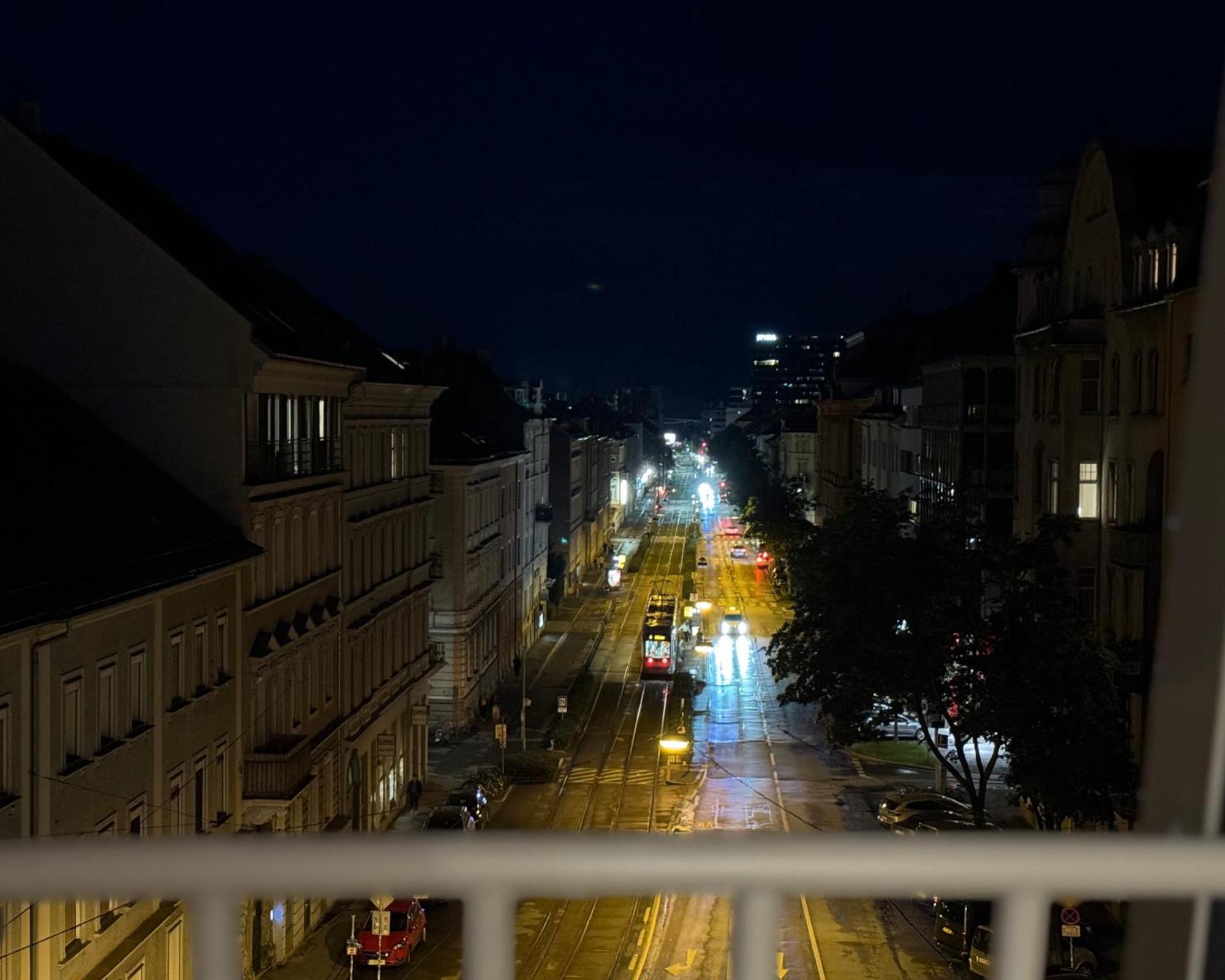 Modernes Apartment Im Zentrum Von กราซ ภายนอก รูปภาพ